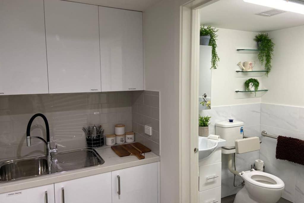 10A Brunswick Living Studio Close To Apt And Cbd Free Wifi Tram At Doorstep Melburne Exterior foto